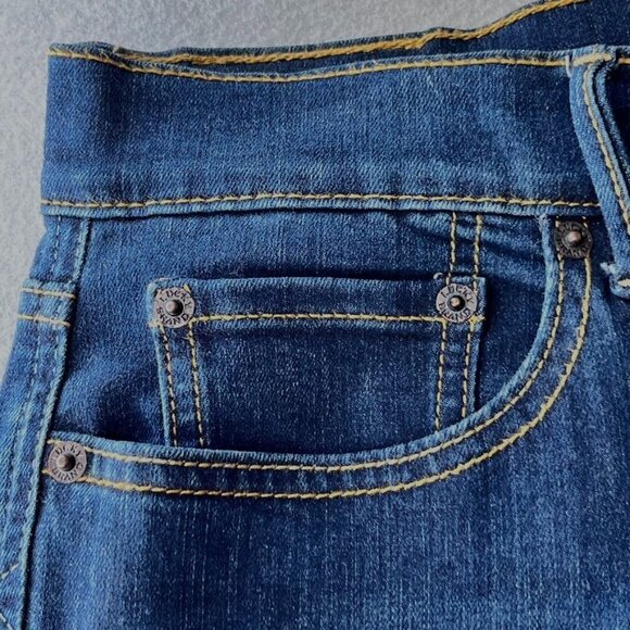 Lucky Brand Women's Jeans Size 8 Ankle Length Flare Leg Dark Wash Leather Patch - Picture 4 of 15